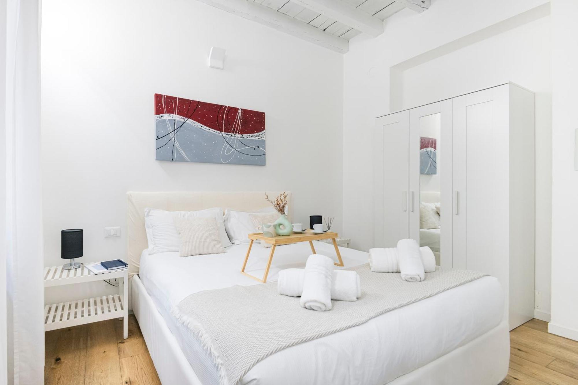Amazing, New & Fully Furnished In Duomo * Mailand