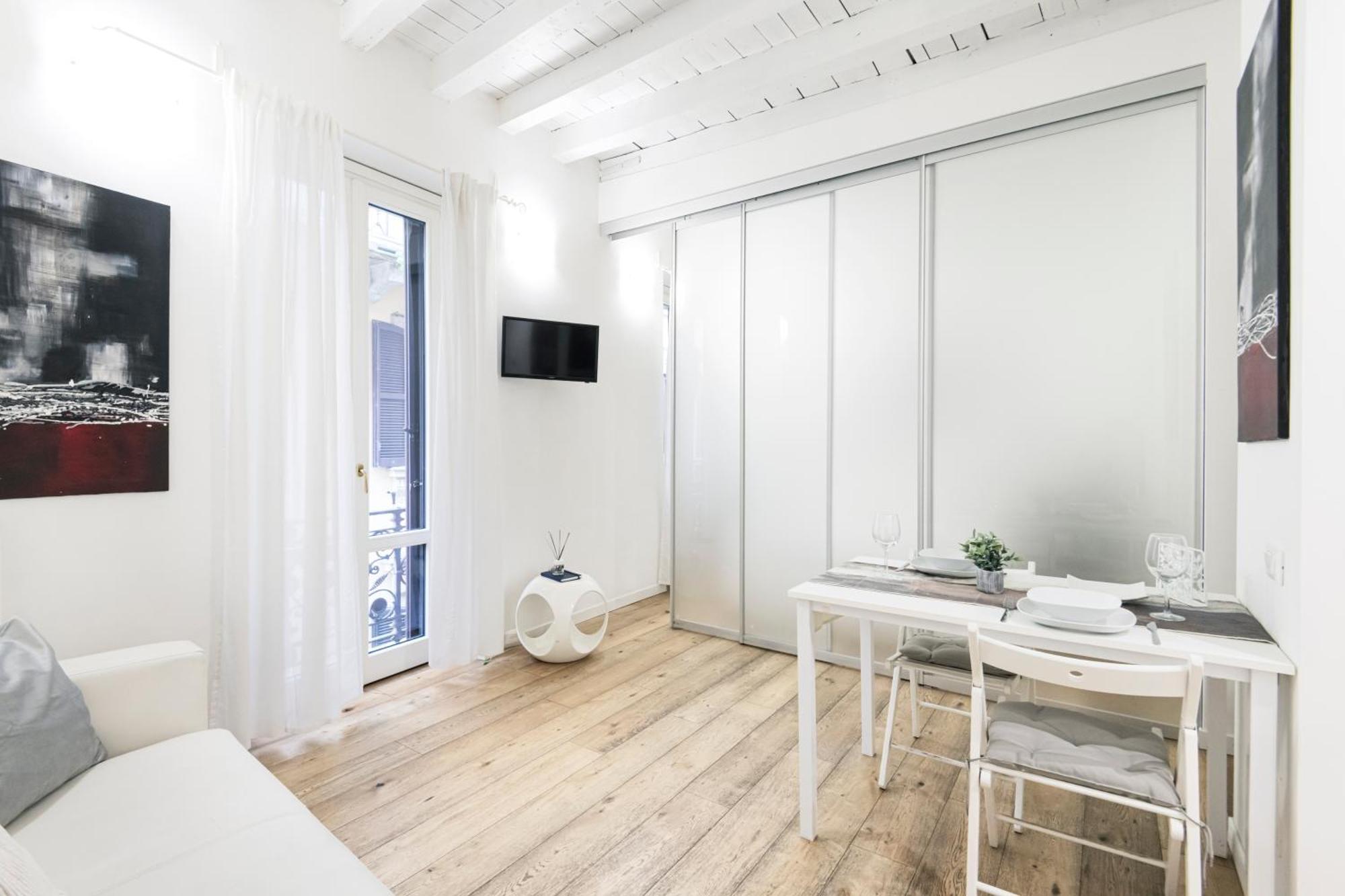 Amazing, New & Fully Furnished In Duomo Mailand